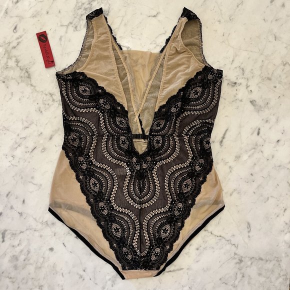 New with tags UP ALL NIGHT Black Lace & Nude Mesh Bodysuit Size Large - Picture 5 of 8